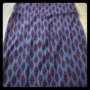 Small Lularoe cassie feathers